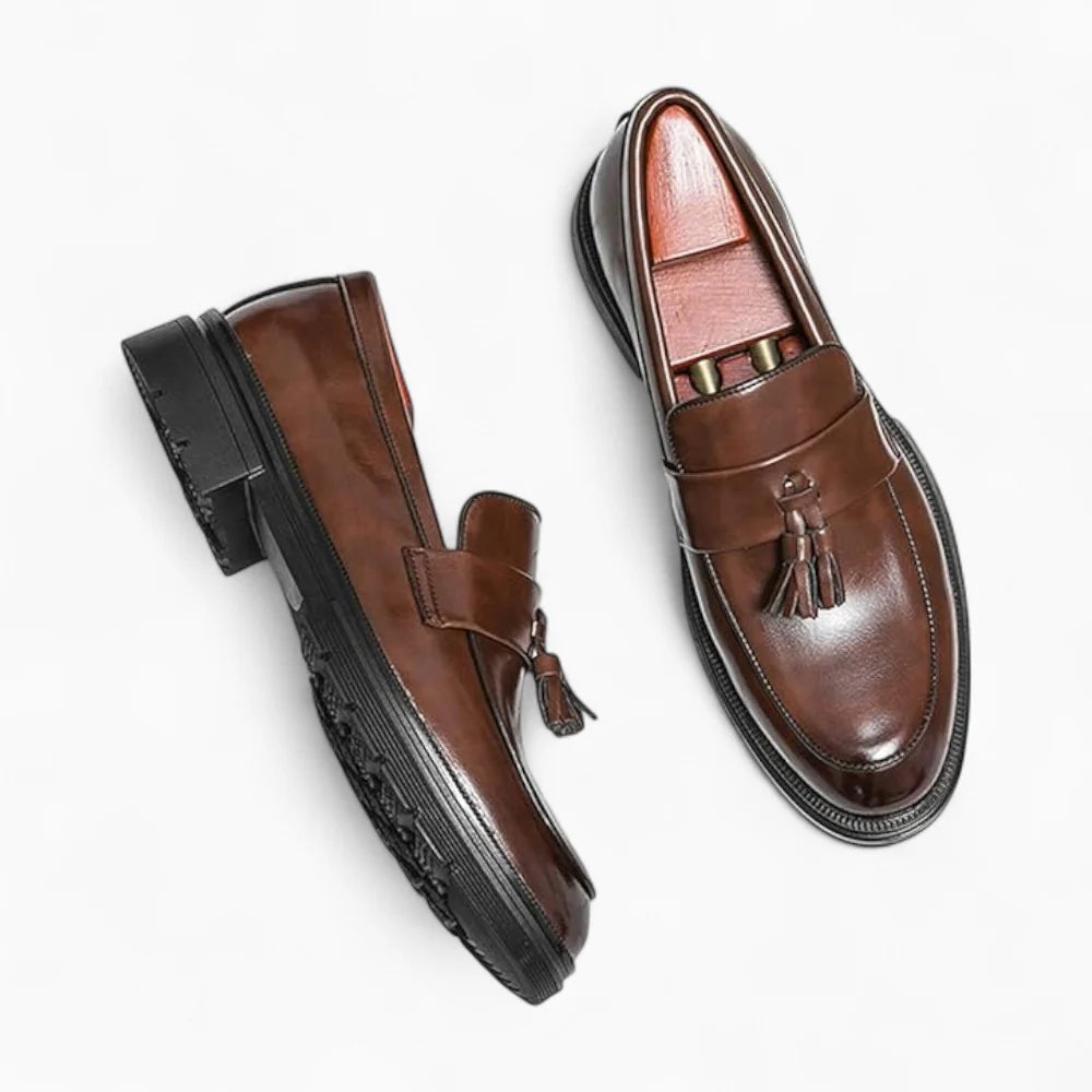 Mocassins en cuir marron à glands pour homme