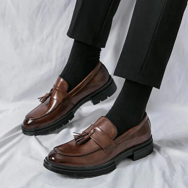 Mocassins en cuir marron à glands pour homme