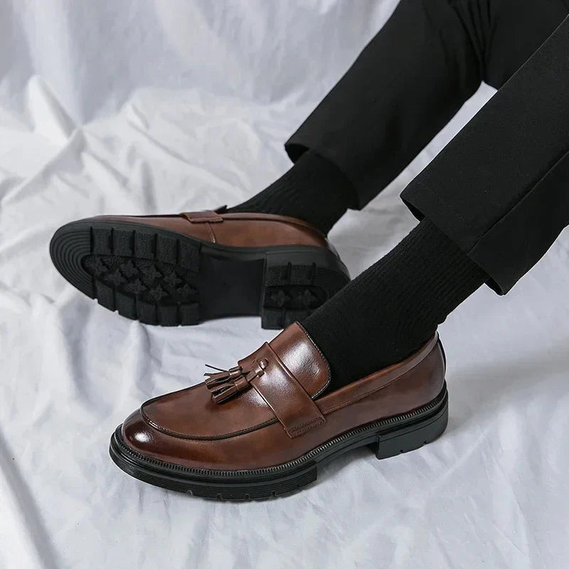 Mocassins en cuir marron à glands pour homme