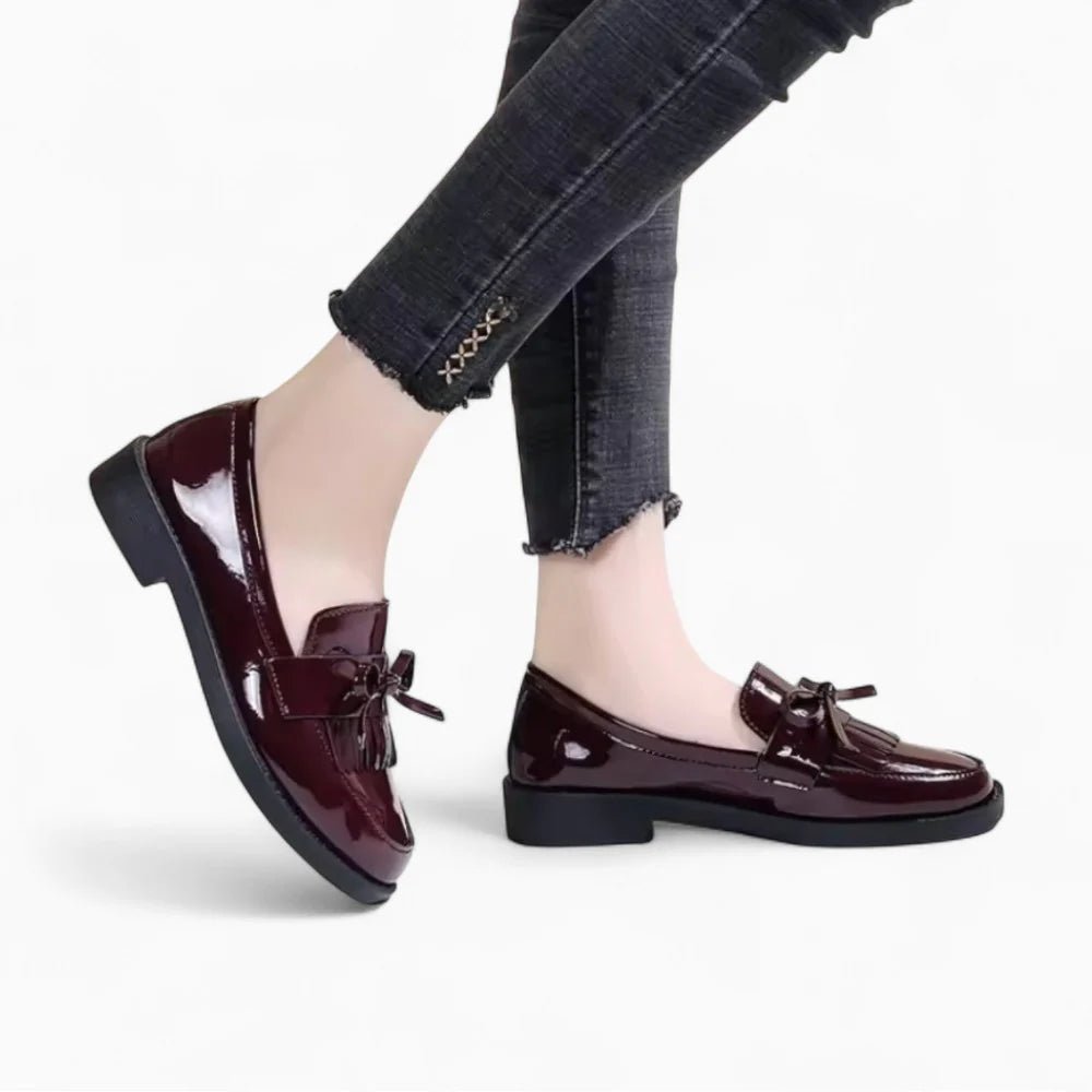 Mocassins en cuir vernis bordeaux pour femme