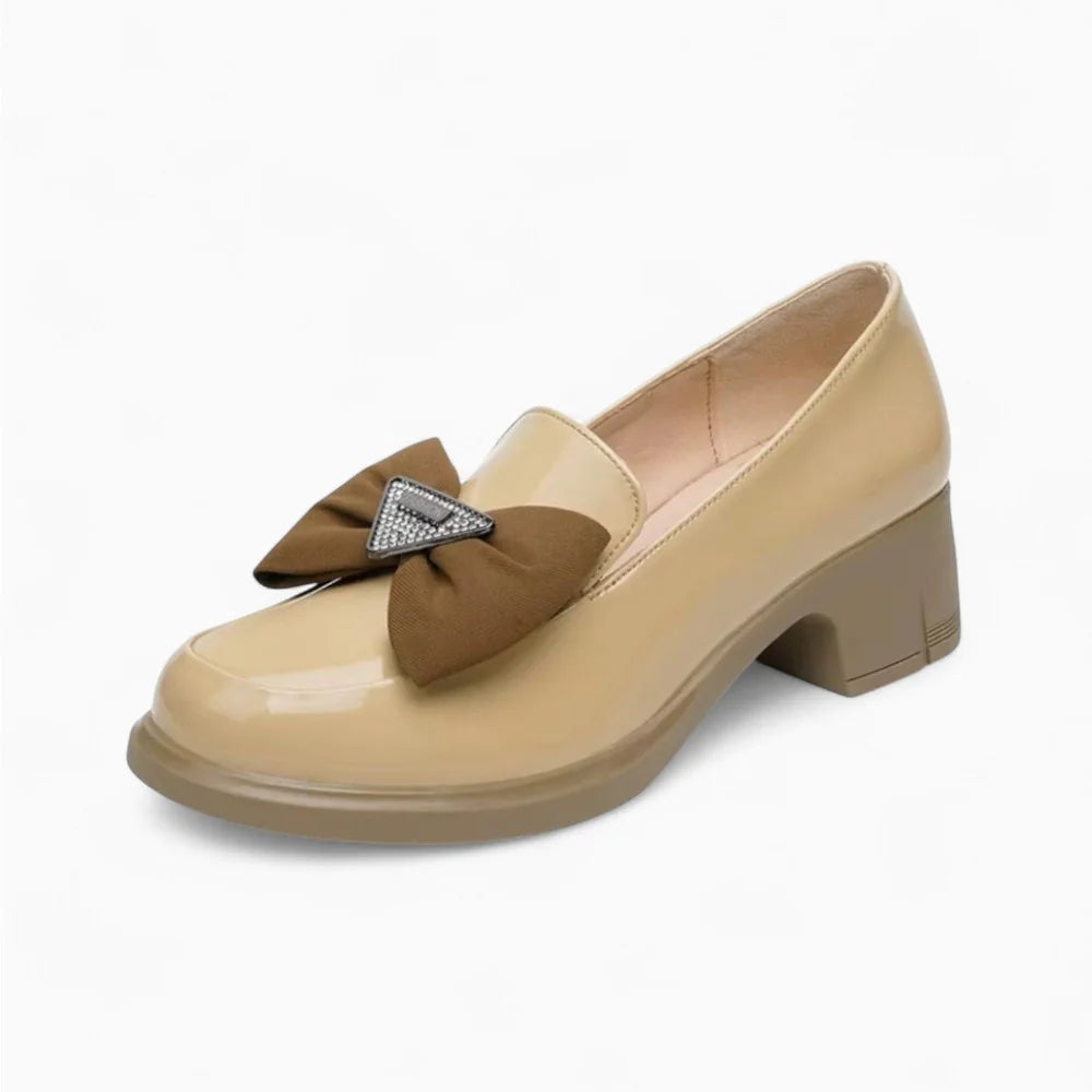 Mocassins femme vernis beige avec talon
