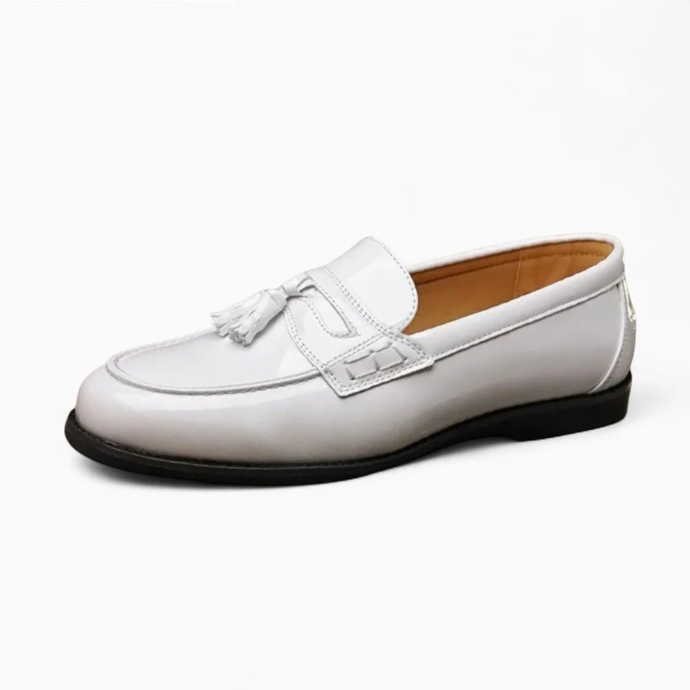 Mocassins homme à gland en cuir vernis blanc
