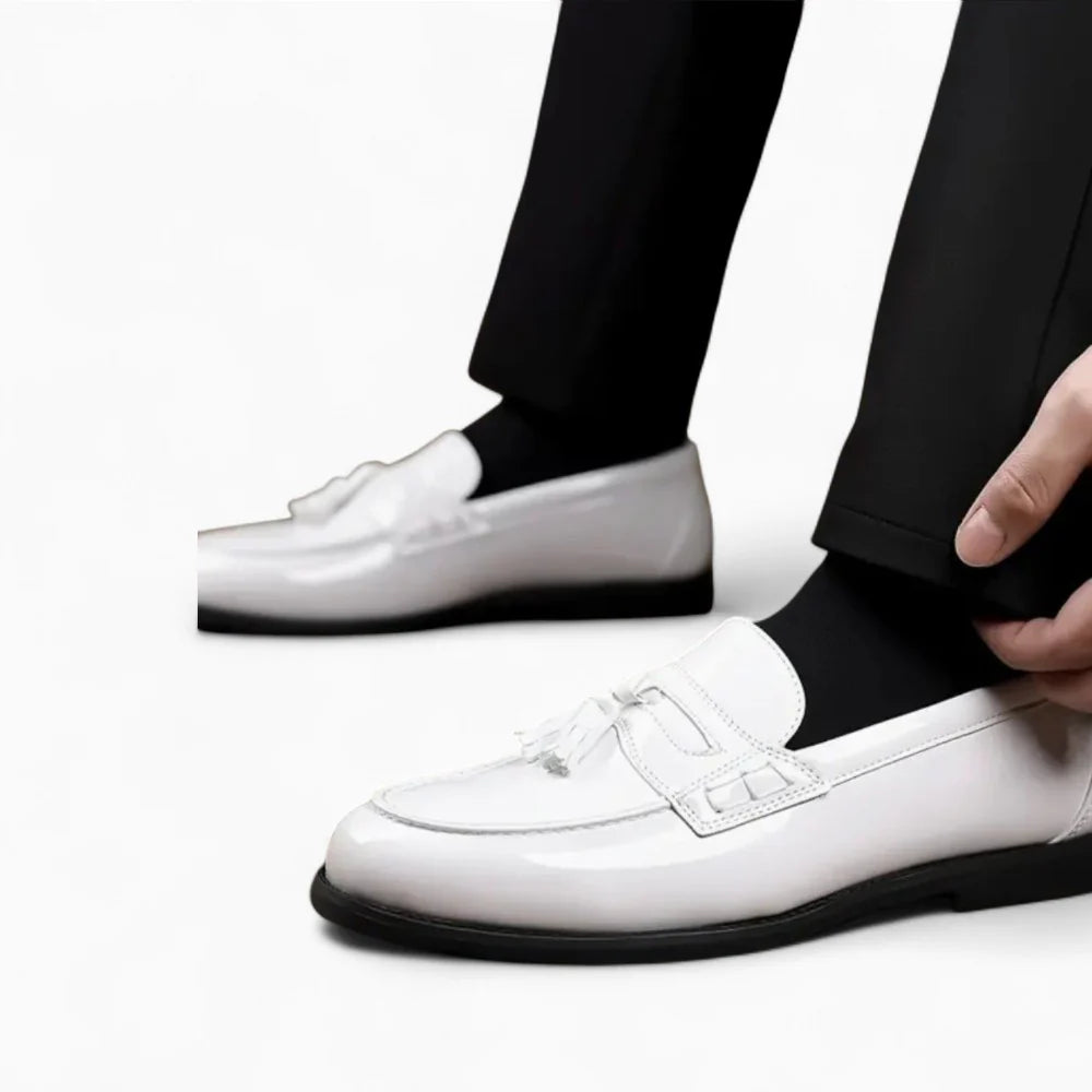 Mocassins homme à gland en cuir vernis blanc