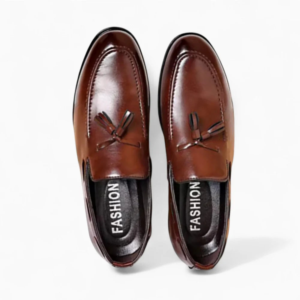 Mocassins à glands en cuir marron pour homme