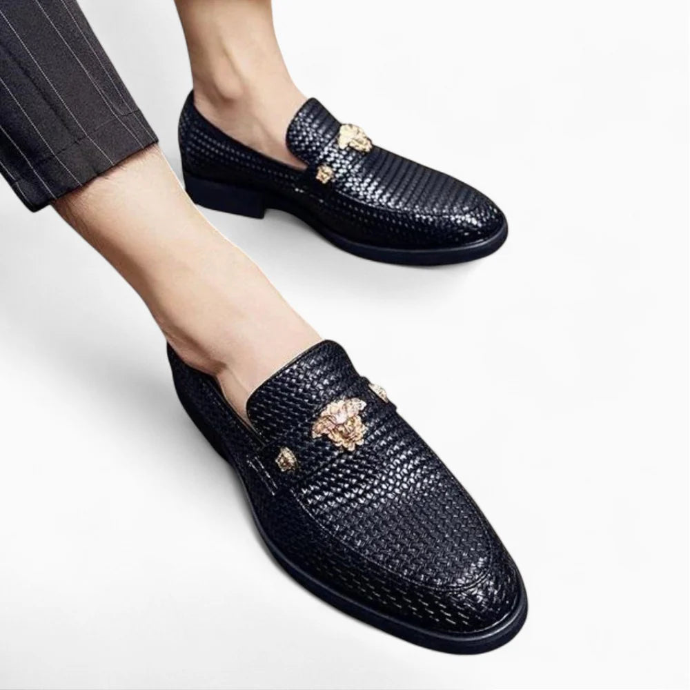 Mocassins noirs à bout pointu pour homme
