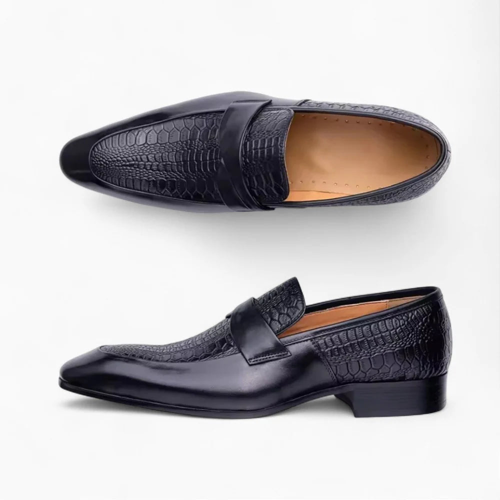 Mocassins homme en cuir noir à bout pointu