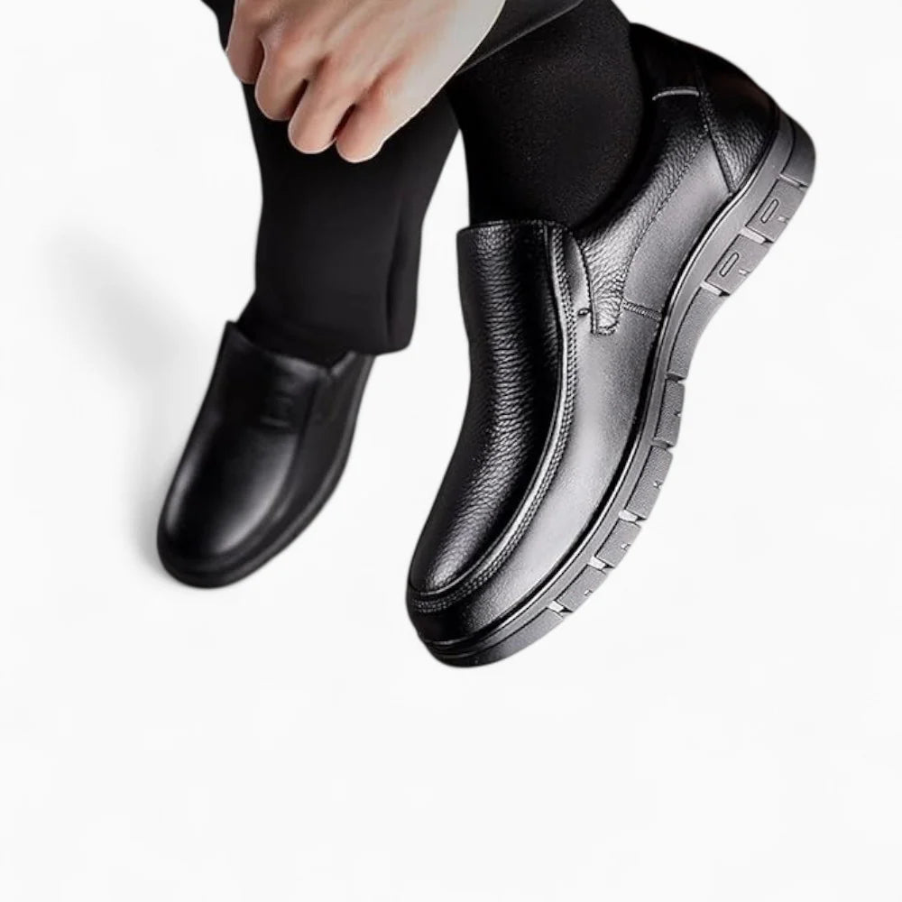 Mocassins homme orthopédiques en cuir noir souple