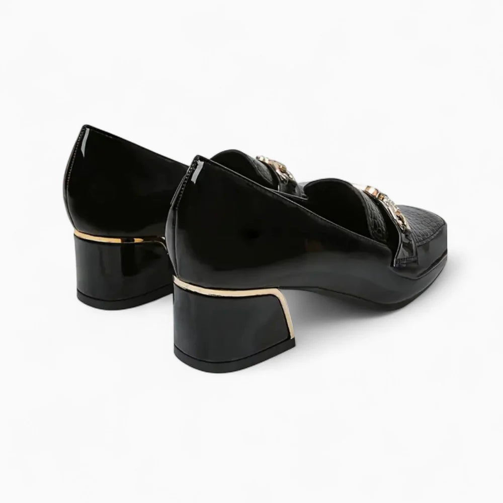 Mocassins vernis noirs à talon pour femme