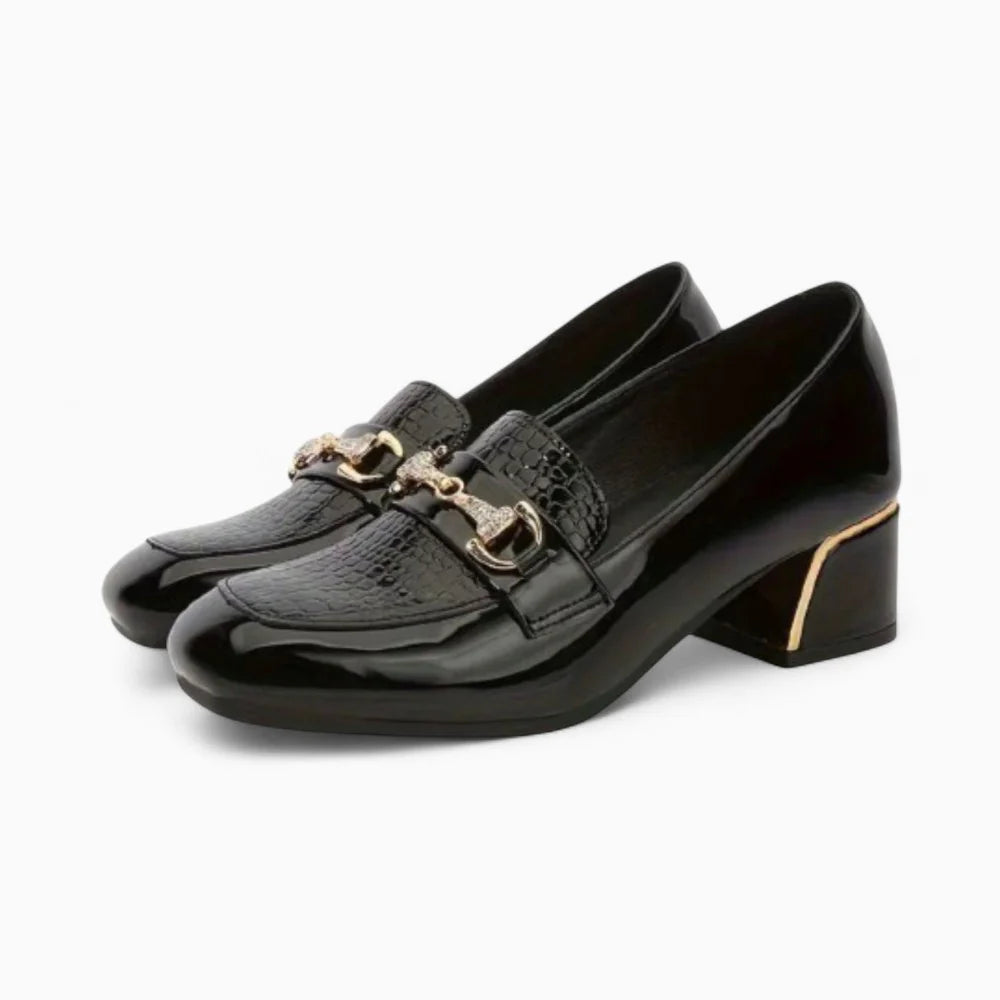 Mocassins vernis noirs à talon pour femme